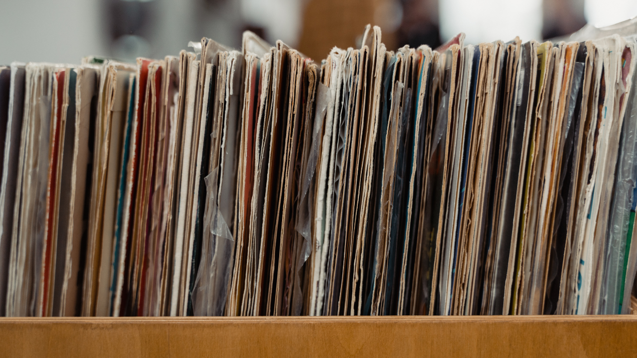 How to look after Vinyl Records Vinylitic